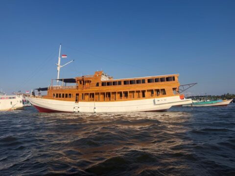 KLM Berkah Bersama — KLM Berkah Bersama at sea